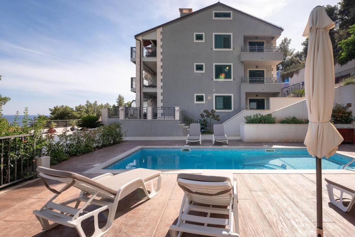 Luxurious Apartments Maslina With Beach Μίλνα Εξωτερικό φωτογραφία